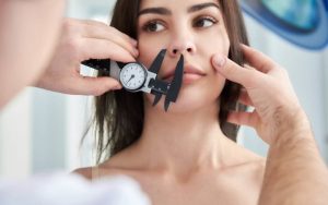 cơ địa sẹo lồi có nâng mũi được không