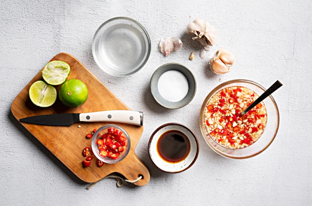 Nguyên liệu làm nước mắm cần đảm bảo độ tươi, không bị dập nát